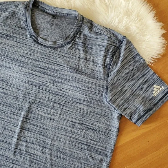 Mens Adidas blue performance t shirt sz XL - Picture 2 of 5
